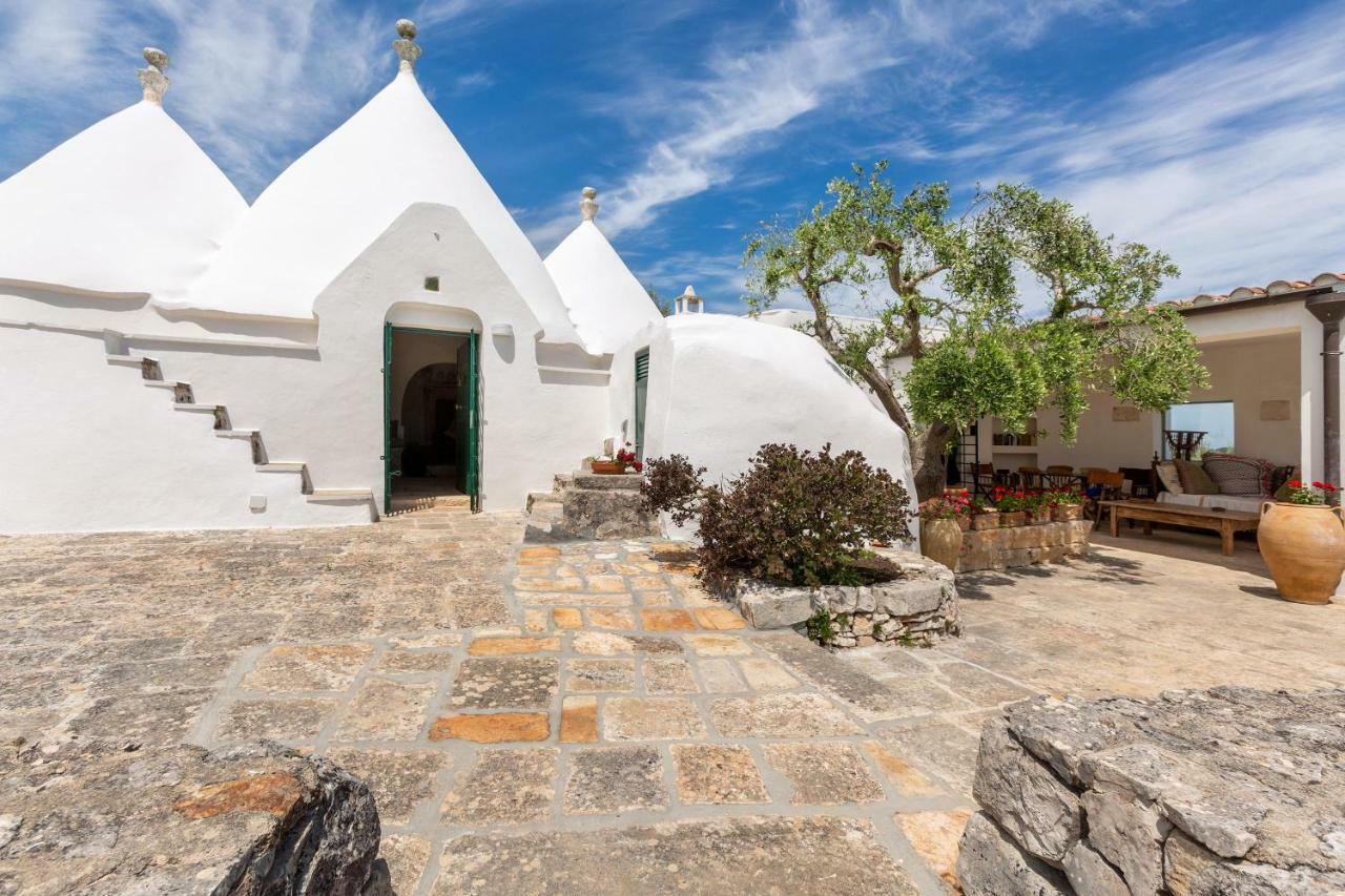 Вілла Trullo Il Karrubo Остуні Екстер'єр фото